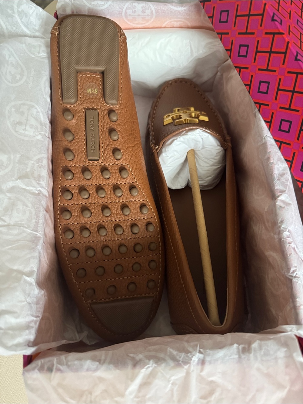 Tory Burch Everly Driver Tumbled Brown Leather Loafers with Gold Logo Hardware - Picture 3 of 3